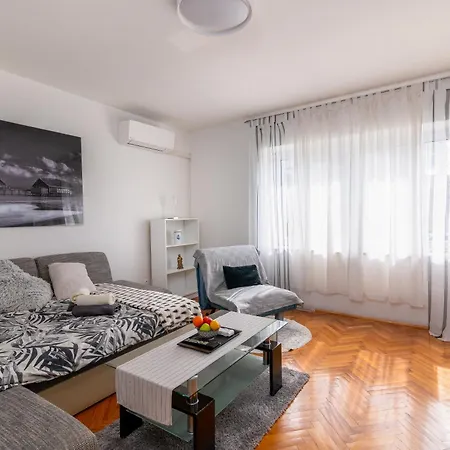 Milijana Apartment Fazana